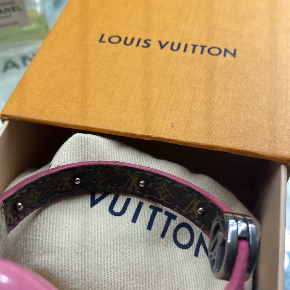 Lv bracelet Authentic - Picture 2 of 2